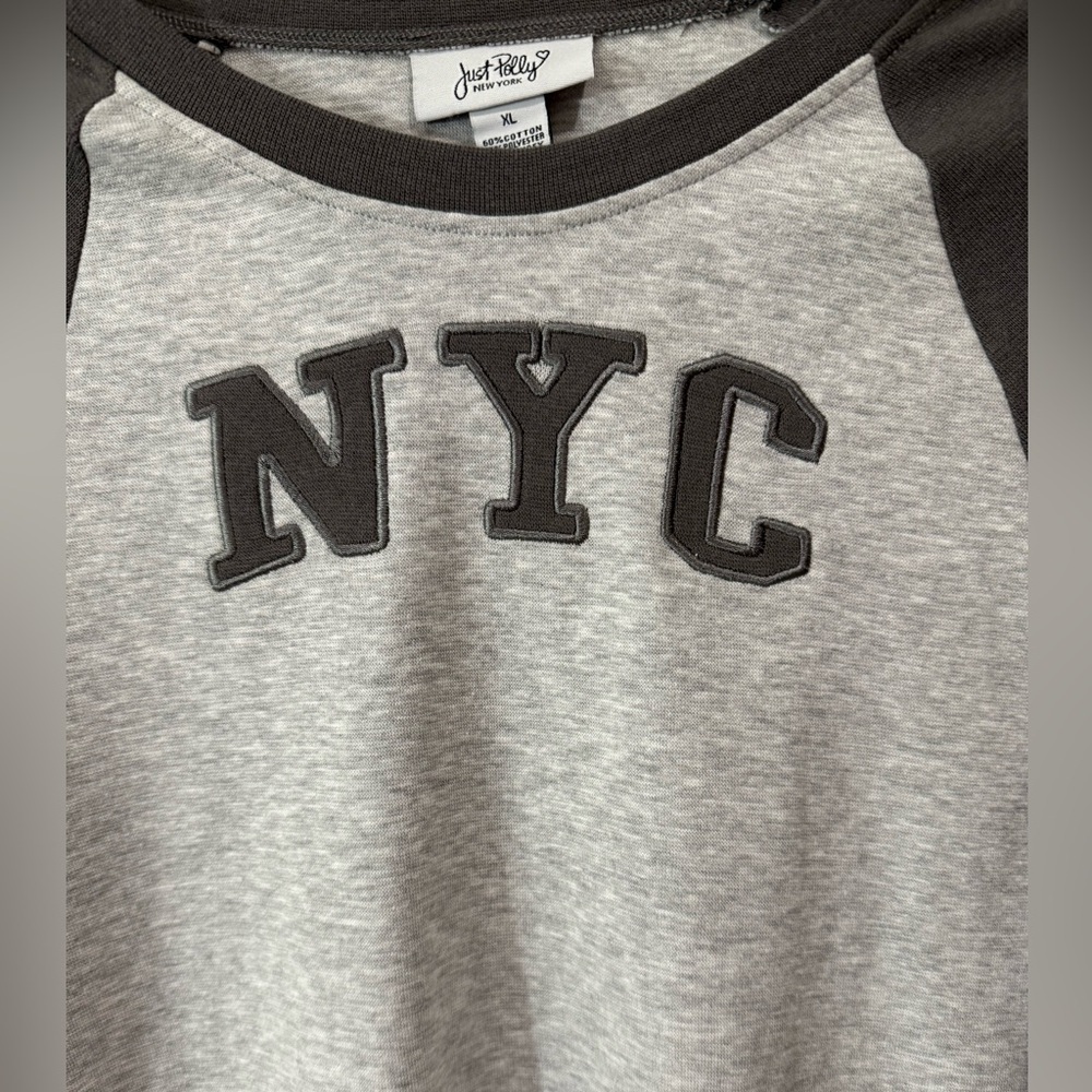 Just Polly NYC Cropped Long Sleeve Top Gray Raglan Graphic Tee XL Streetwear - Picture 9 of 9